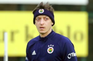 Mesut Ozil - Fenerbache