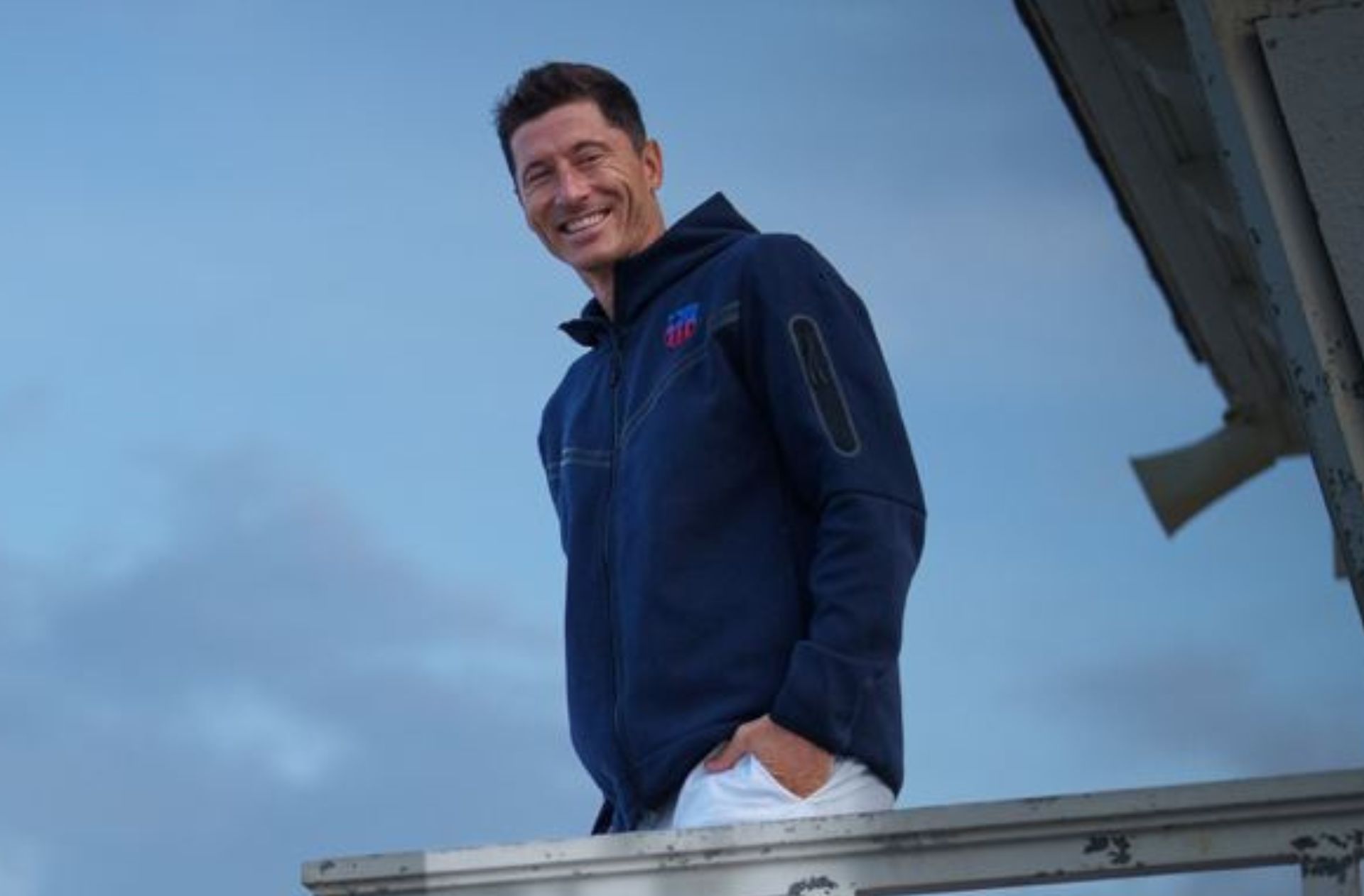 Barcelona confirm new shirt number for Robert Lewandowski