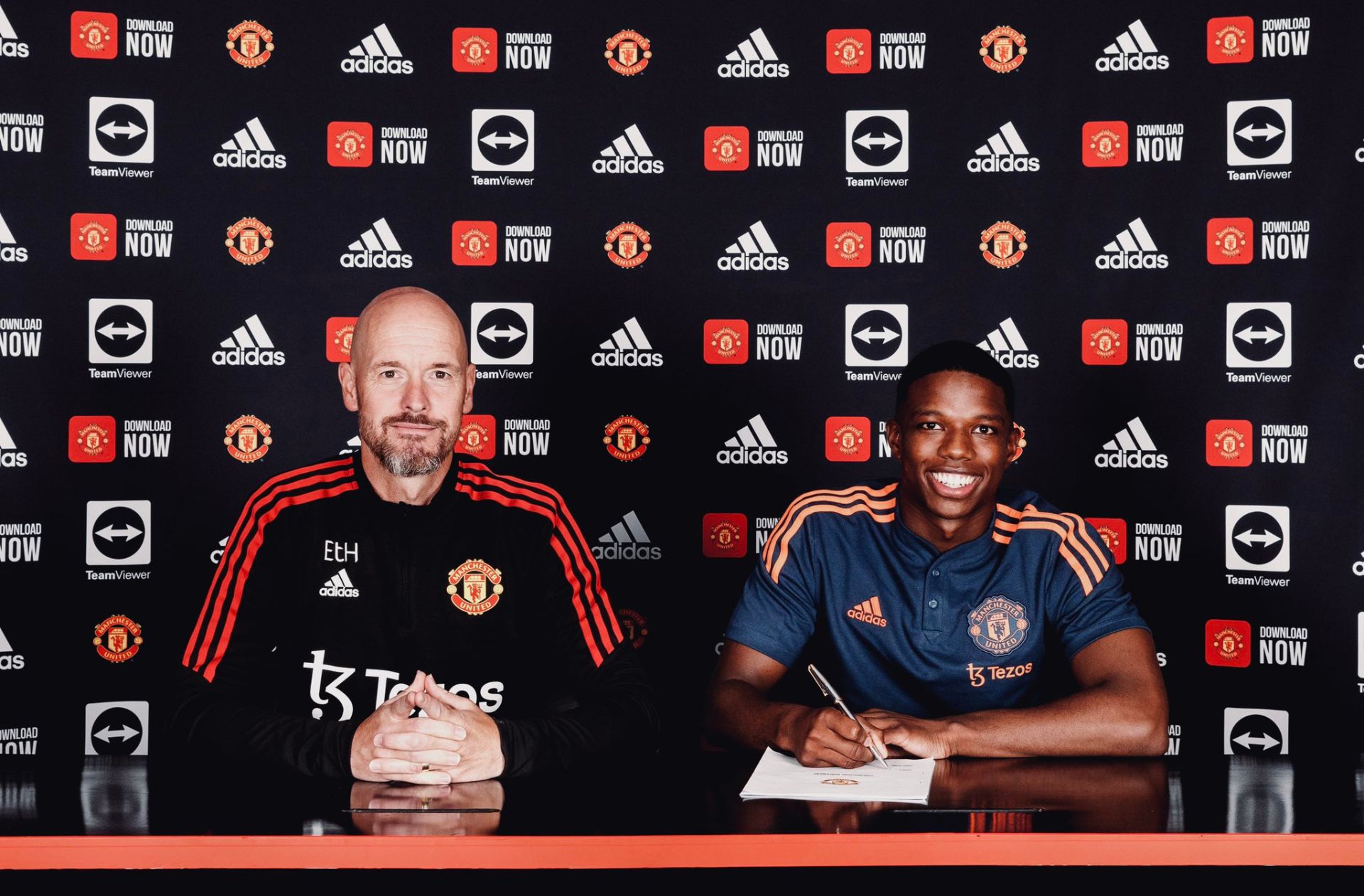 Tyrell Malacia, Erik ten Hag