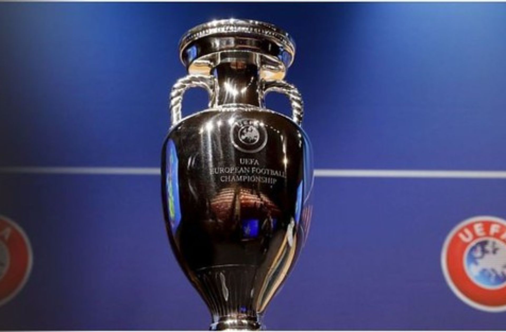 Euro 2016 trophy